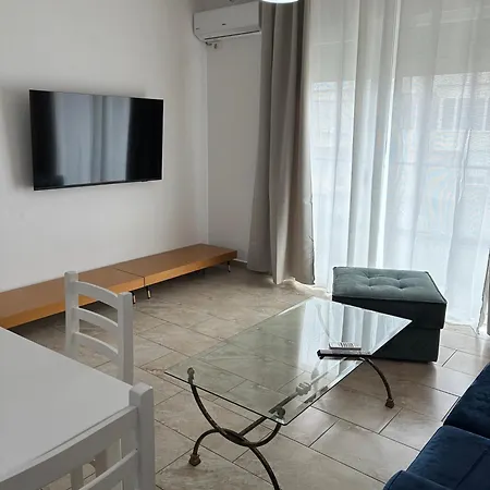 Apartment Bejart 8 *
